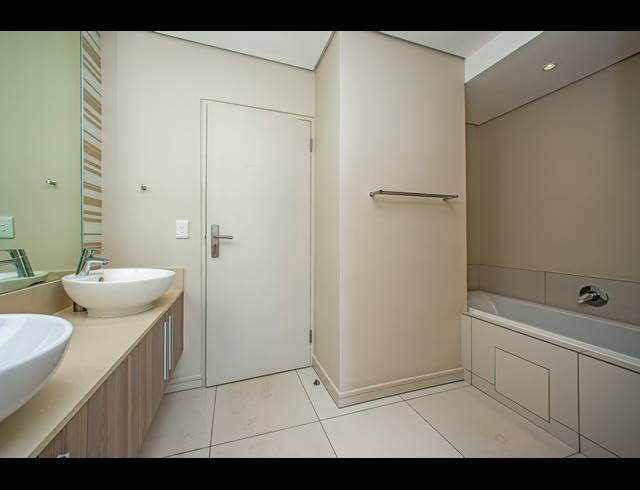 2 BEDROOM APARTMENT TO LET IN ROSEBANK